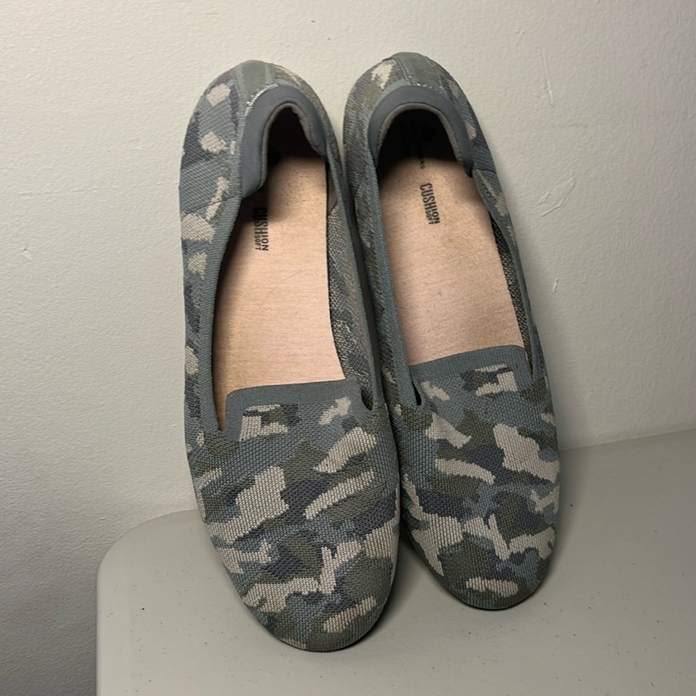 Clark cloud steppers army print flats